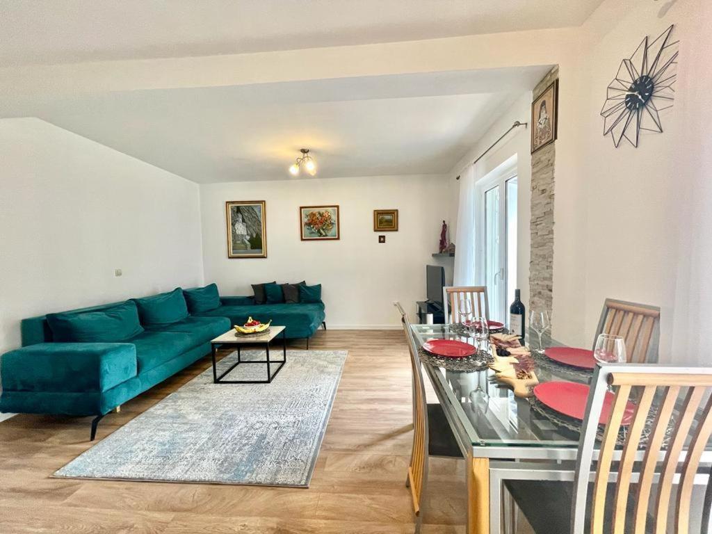 Apartment Parapid Budva